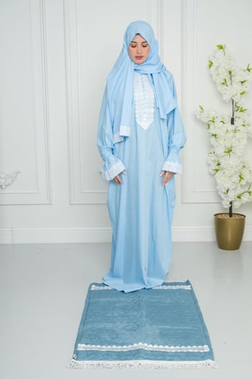 شرشف بكلفة أنيقة مع سجادة وسحاب ناعم