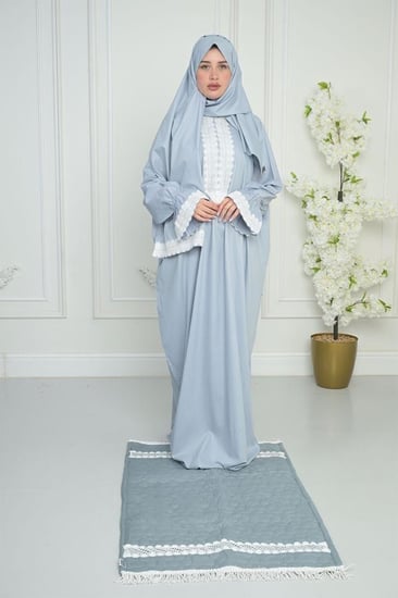 شرشف بكلفة أنيقة مع سجادة وسحاب ناعم