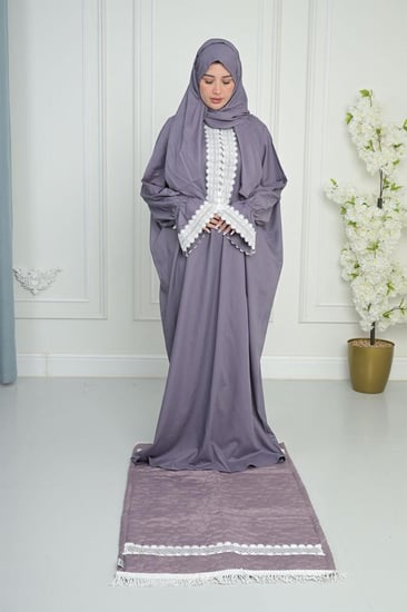 شرشف بكلفة أنيقة مع سجادة وسحاب ناعم