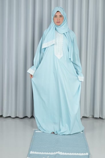 شرشف بكلفة أنيقة مع سجادة وسحاب ناعم