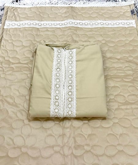 شرشف بكلفة أنيقة مع سجادة وسحاب ناعم