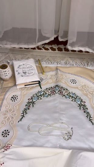 بوكس بيج ( شرشف لف&سجادة قماش مبطنة)