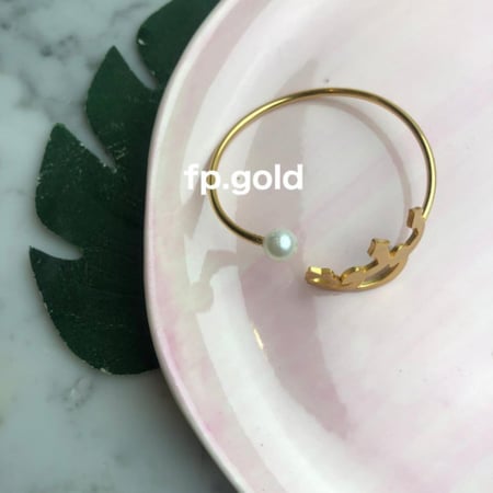 اسواره مطلي ذهب مع لولو نحيفه