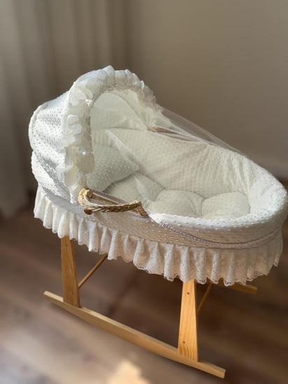 مهد مواليد ( سلة موسى )  + قاعدة