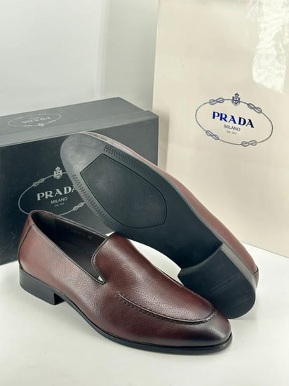 حذاء PRADA رسمي