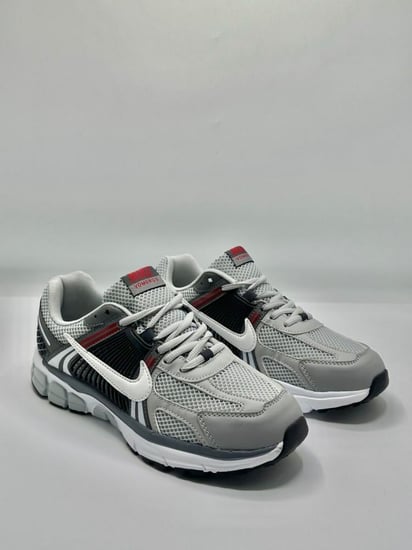 Nike Air Zoom Vomero 5