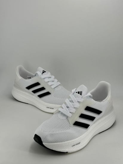 حذاء للرياضة من اديداس الترابوست