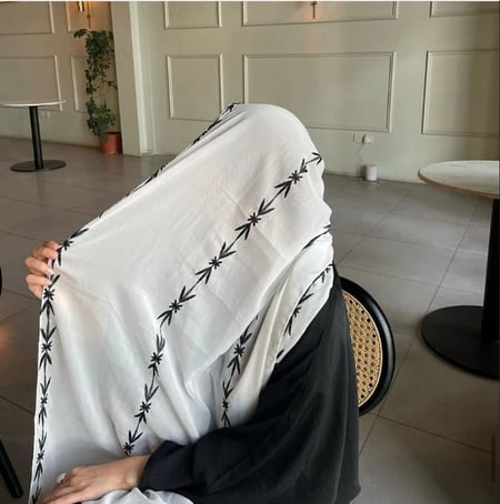 طرحه بتطريزات مختلفة والوان مختله