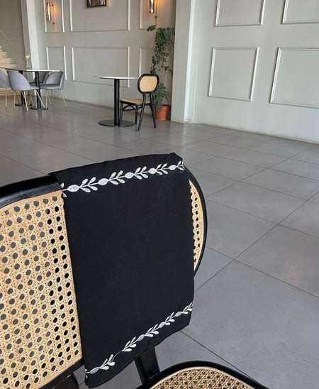 طرحه بتطريزات مختلفة والوان مختله