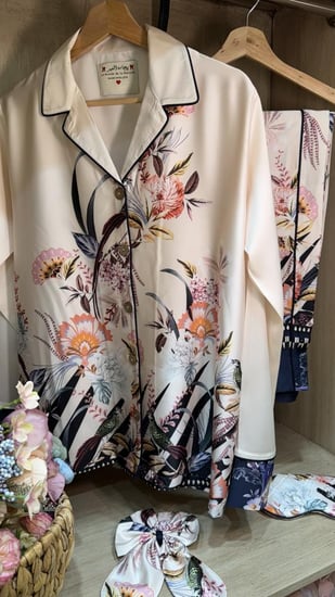 بيجامه حرير انيقه جداً