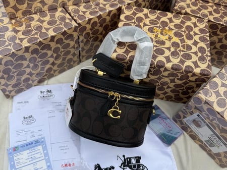 كوتش كروس تريل