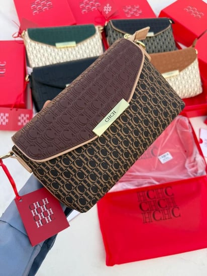 سي اتش  ماستر طبق الاصل