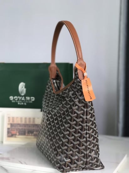 شنطة من ماركة جويارد تقليد ماركة عالية الجودة