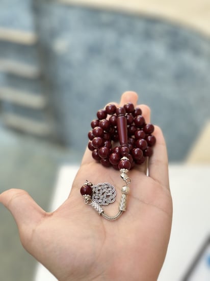 سبحة حمراء