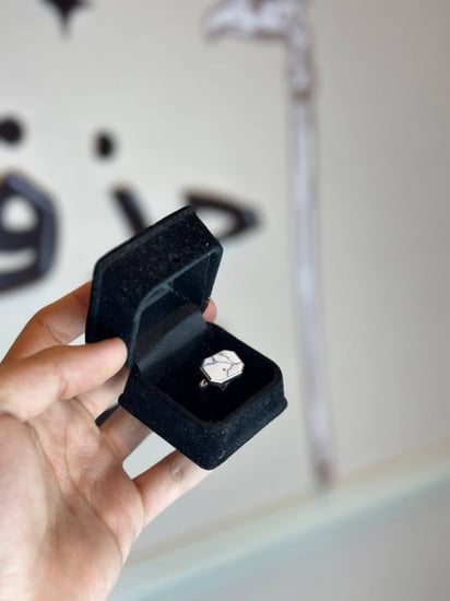 خاتم ملكي سداسي رخامي