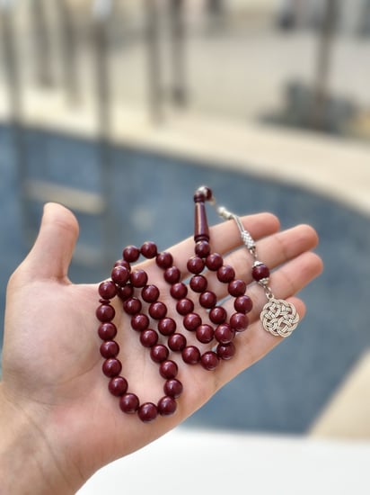 سبحة حمراء
