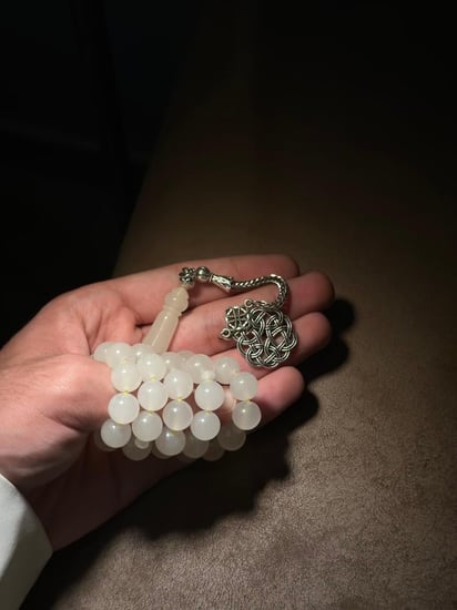 سبح مضيئة