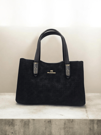 شنطة نسائية   يد ميلي بتصميم كلاسيكي