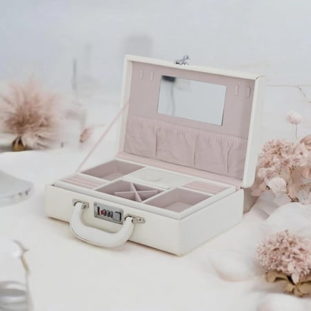 شنطة اكسسوارات جلد مستطيلة