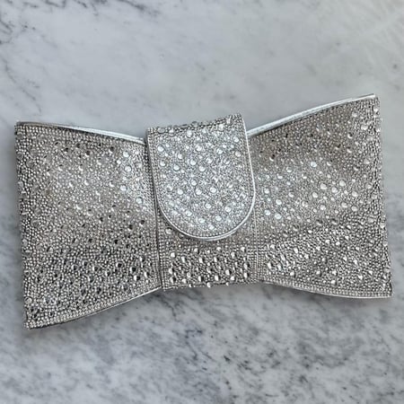 شنطة سهرة مرصعة بالكريستال