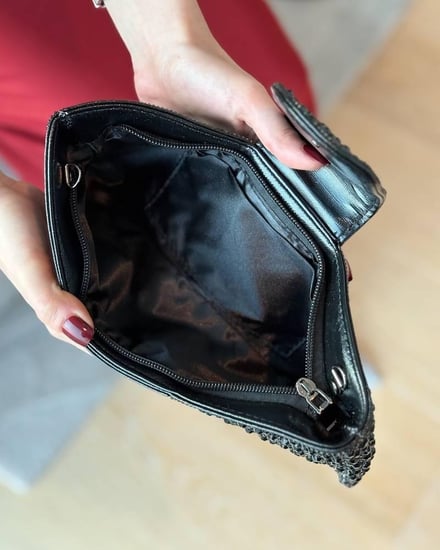 شنطة سهرة مرصعة بالكريستال