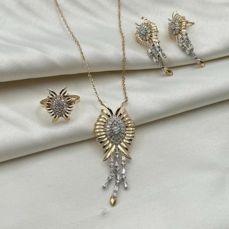 نصف طقم ذهب عيار 18