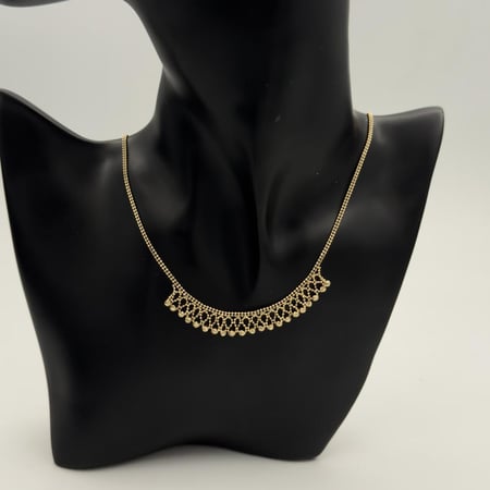 عقد ذهب عيار 18