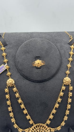 طقم ذهب عيار 21