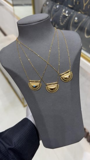 عقد ذهب عيار 21