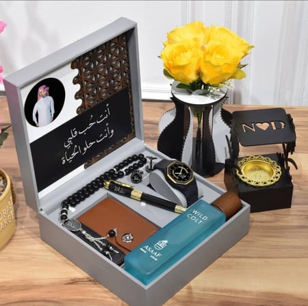 ساعة رجالي بلاسم والصورة متجر درة مسك