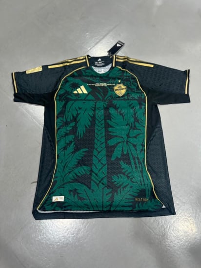 طقم النخبه الاسيويه