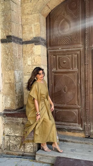 جلابيه قطعتين زيتي