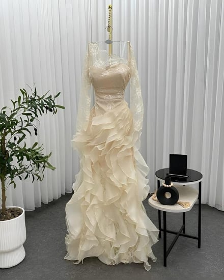 فستان سهرة ومناسبات ثلاث اللوان