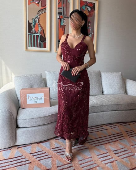 فستان سهرة الأنيق بلون العودي