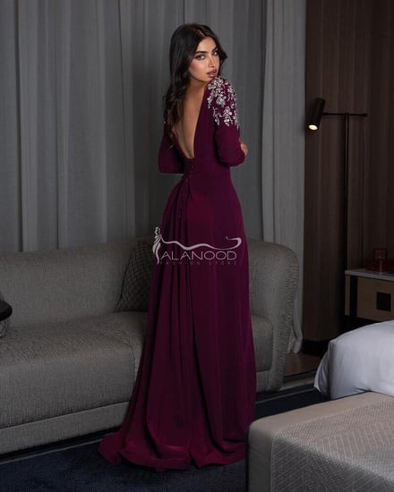 فستان سهرة مطرز بخامة باربي