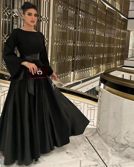 فستان مخمل طويل باكمام