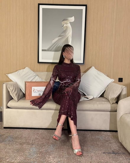 فستان سهرة بتطريز لامع