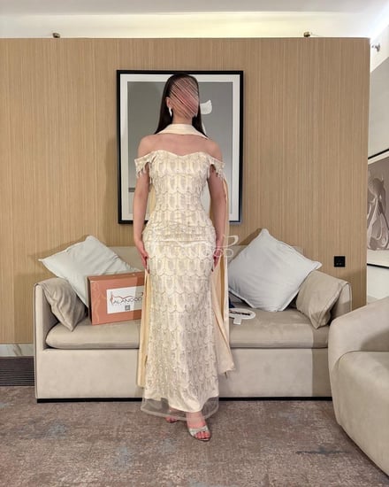 فستان ثريه فخم وانق بلون بيج