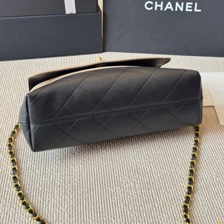شنطة CHANEL