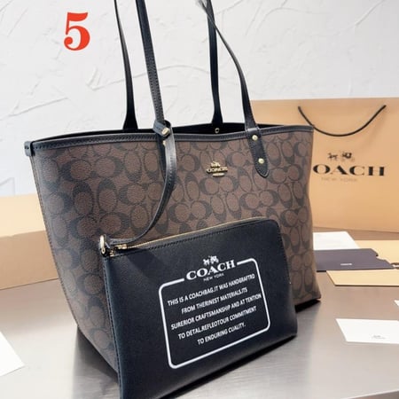 شنطة COACH