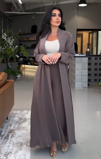 عباية كتف كسرات  مع ياقة - ايف ستايل