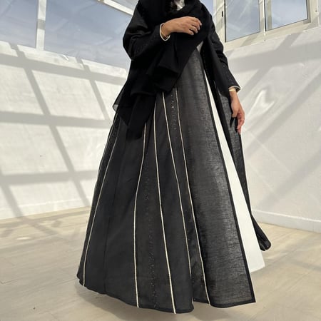 S200 - Black