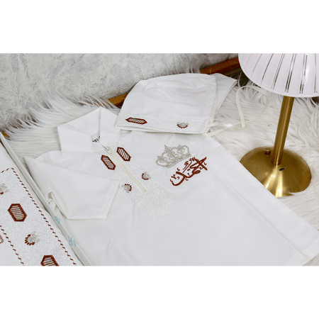 طقم مواليد ثوب وطاقيه وفرش