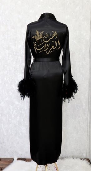 روب عرايس طويل فاخر تطريز بالاسم حسب الطلب لون اسود