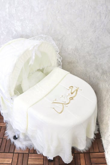 كوفله اطفال مع تطريز اسم حسب الطلب