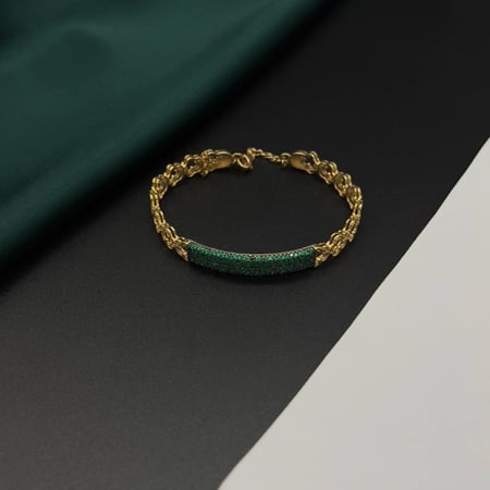 اسوارة ذهب عيار 18 وزن 9.42 جرام