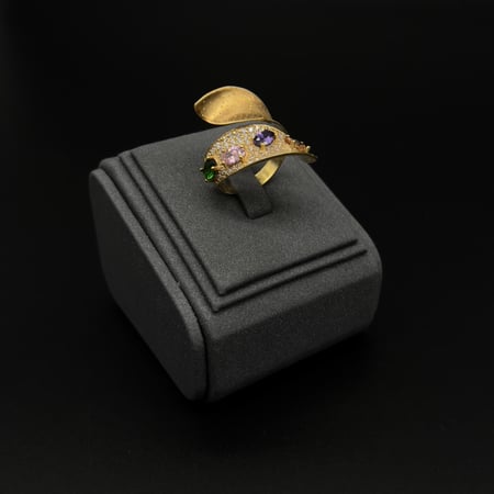 خاتم ذهب عيار 18 الوزن 7.3 جرام