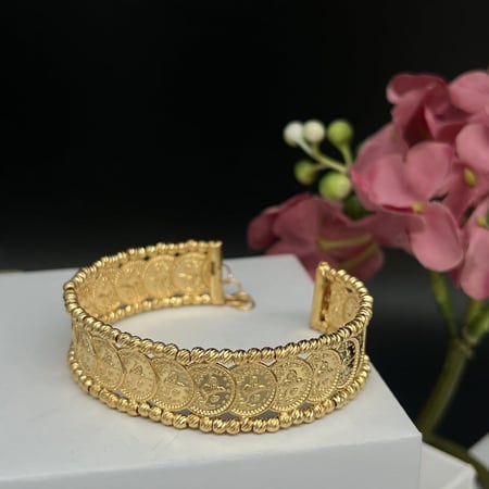 اسوارة ذهب عيار 21 وزن 17.14 جرام تصميم جنيها دوريكا