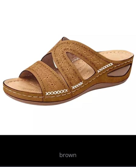 صنادل نسائي مصنوعة من الجلد مضادة للانزلاق