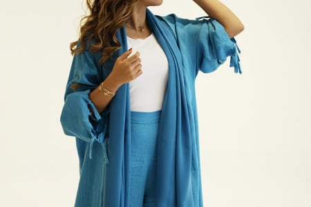 عباية كريب زرقاء